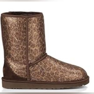 Like NEW UGG Womens Gold Pull-On Animal Sparkly Metallic Print Glitter Size 5